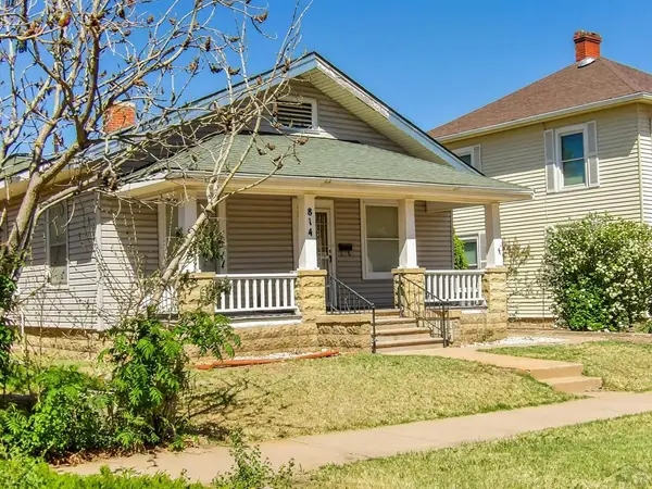 814 Carson Ave, La Junta, CO 81050