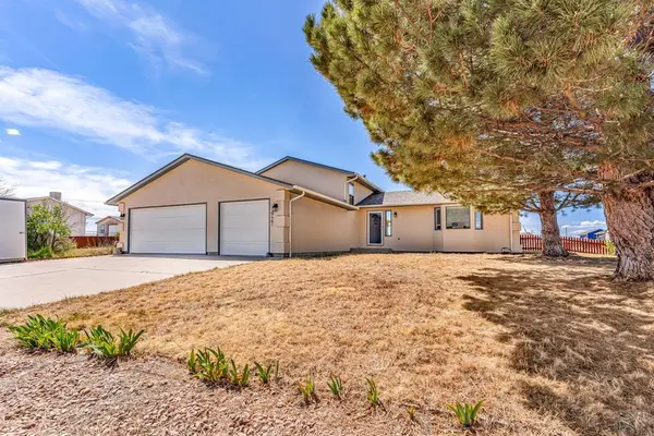 927 N Purcell Blvd, Pueblo West, CO 81007