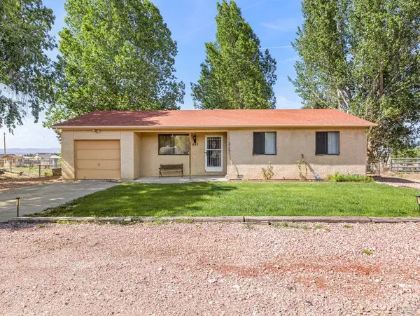 635 E Autumn Dr, Pueblo West, CO 81007