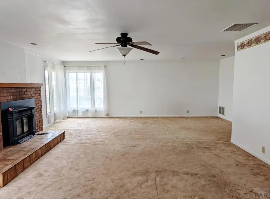 965 W Meadowmoor Dr, Pueblo West, CO 81007 - #3