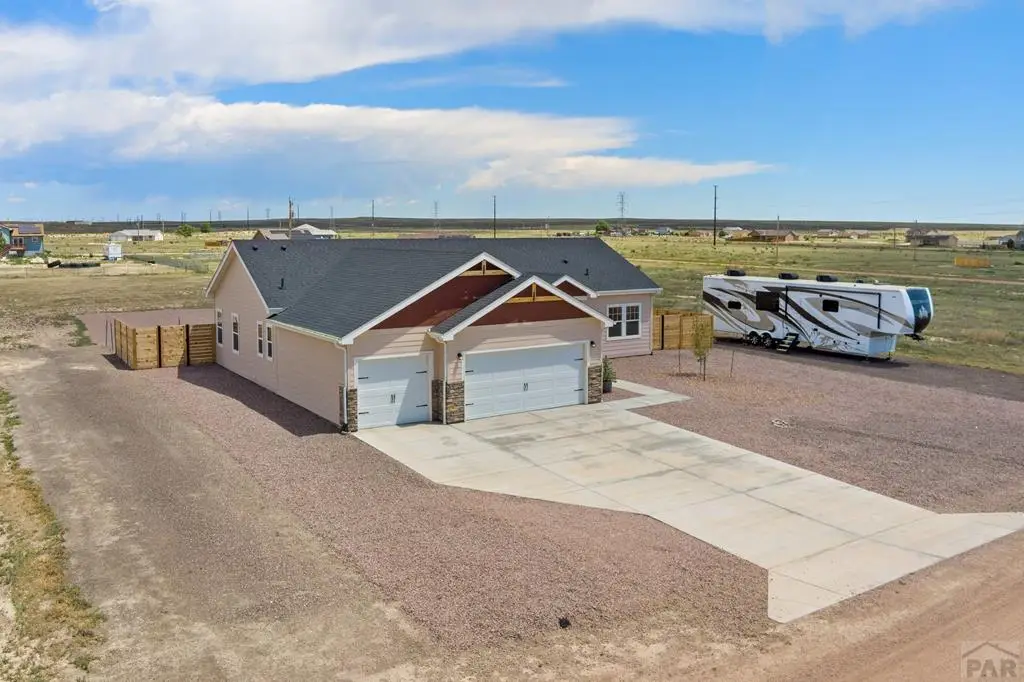 981 E Blackstone Dr, Pueblo, CO 81007 - #1