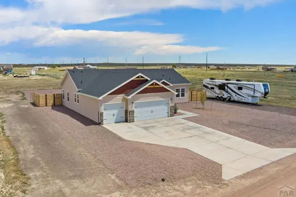 981 E Blackstone Dr, Pueblo, CO 81007