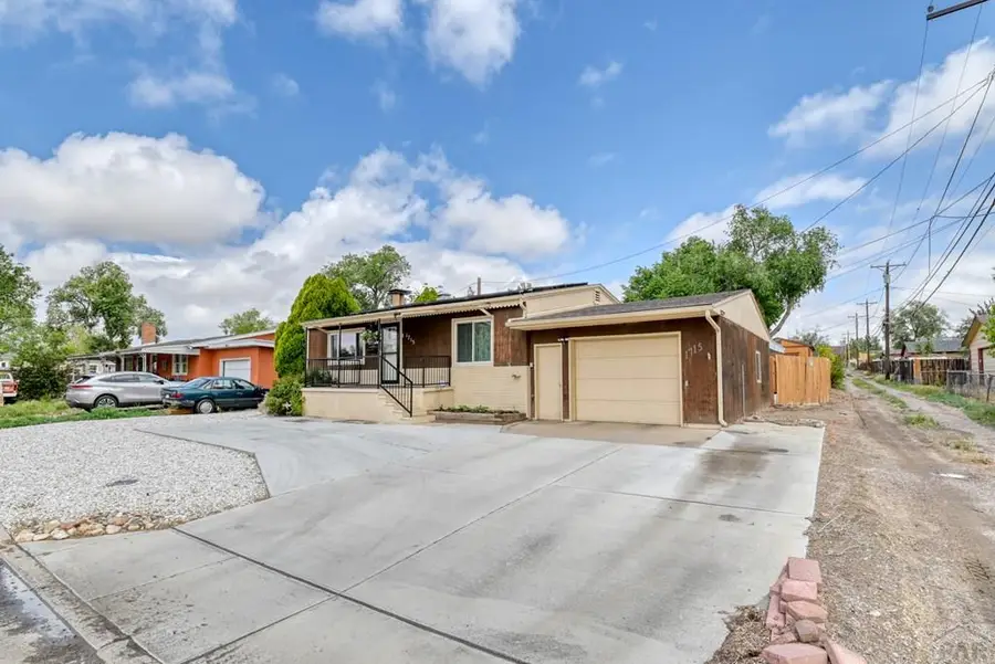 1715 W 30th St, Pueblo, CO 81008 - #3