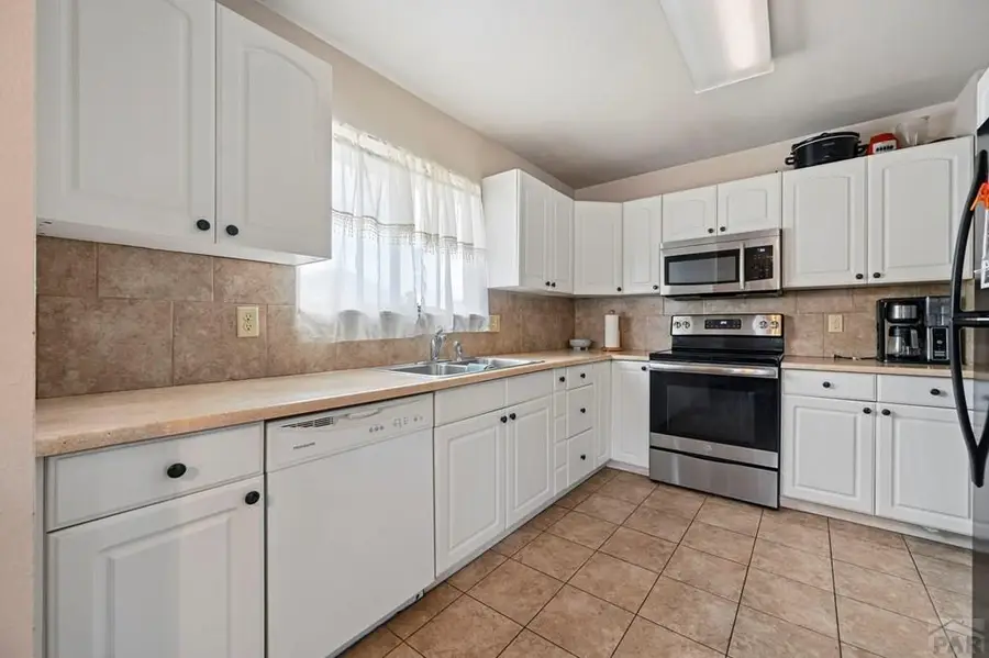 36 Wheatridge Dr, Pueblo, CO 81005 - #3