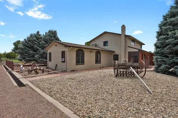 310 L St, Penrose, CO 81240