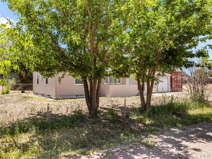 1001 Kiowa St., Pueblo, CO 81006 - #2