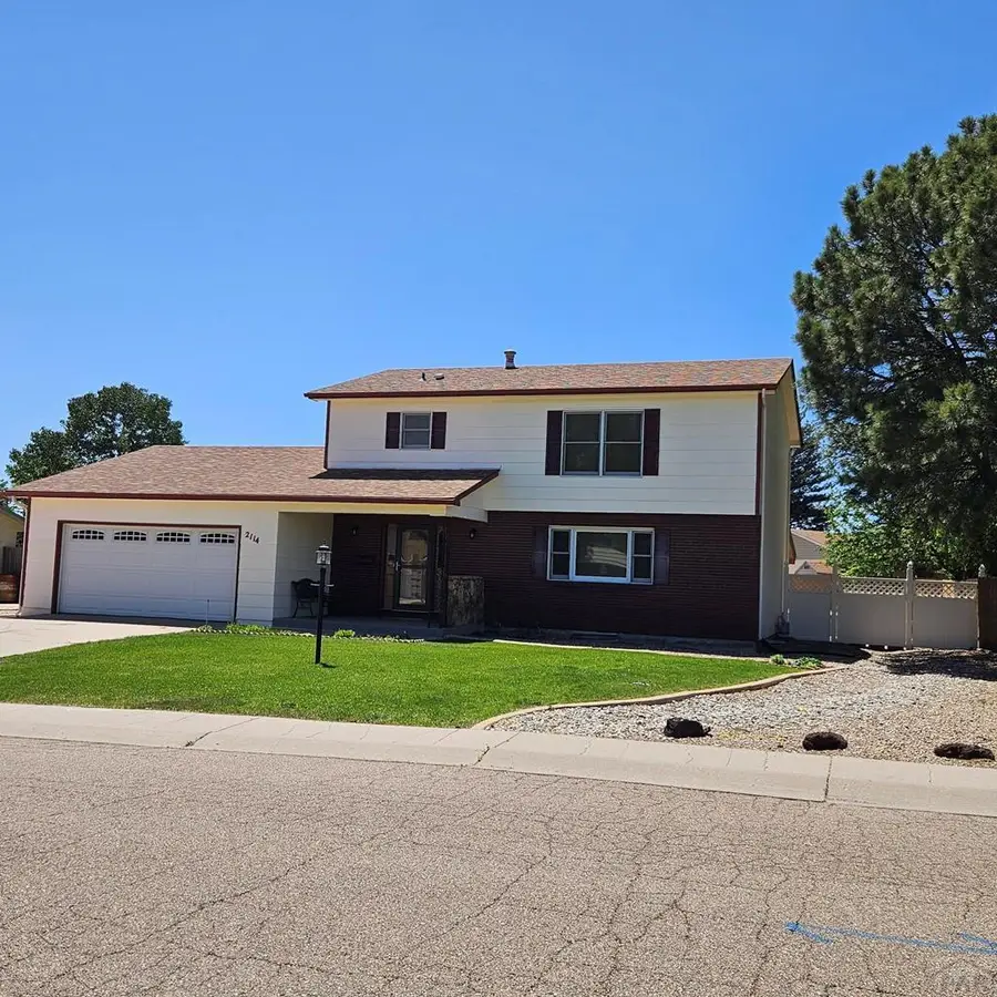 2114 Rangeview Dr, Pueblo, CO 81008 - #2