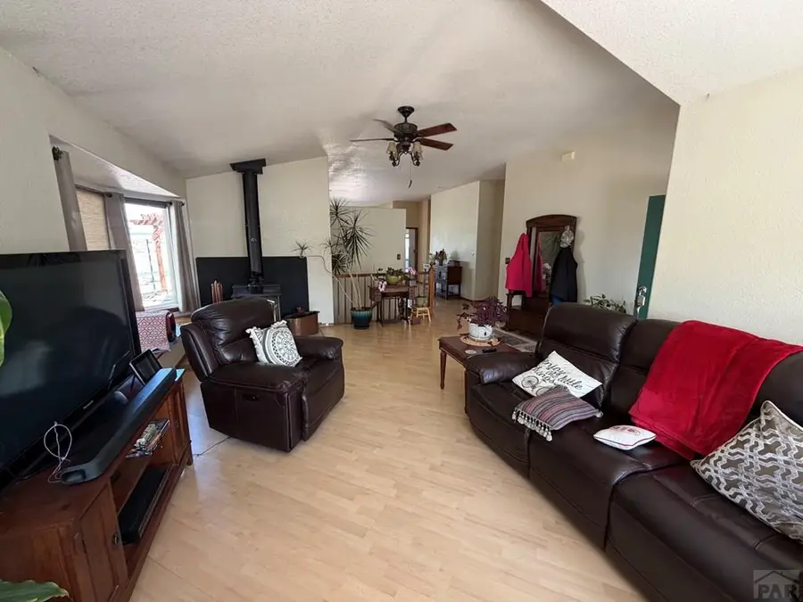 431 W Bywood Dr, Pueblo, CO 81007 - #2