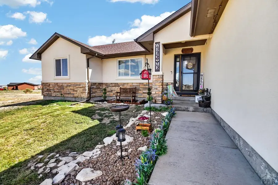 350 E Chadwick Dr, Pueblo West, CO 81007 - #2