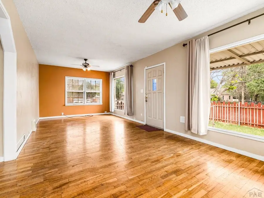 2325 Poplar St, Pueblo, CO 81004 - #3
