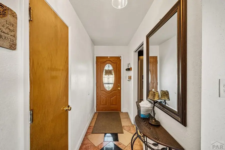 4011 Valley Dr, Pueblo, CO 81008 - #2