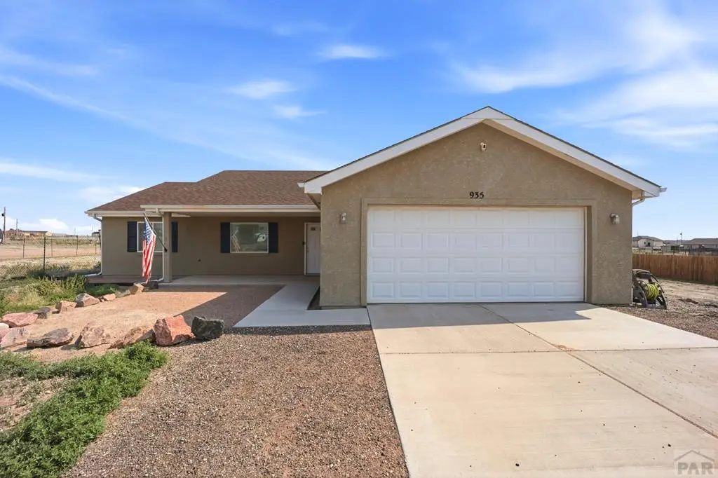 935 E Kirkwood Dr, Pueblo West, CO 81007 - #1