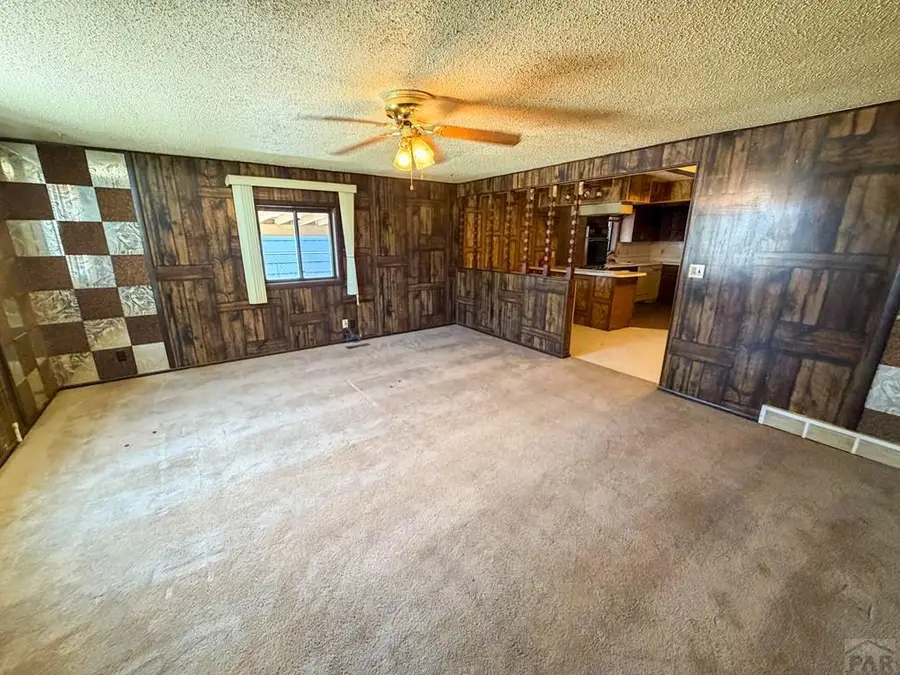 708 S 2nd St, Lamar, CO 81052 - #2