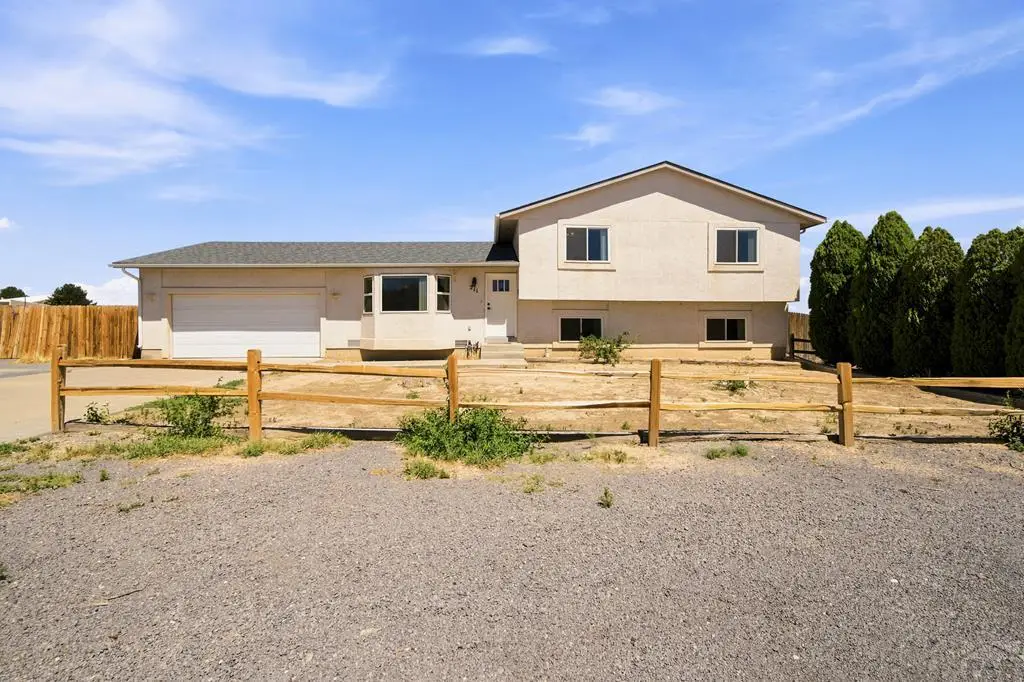 211 E Abarr Dr, Pueblo, CO 81007 - #1