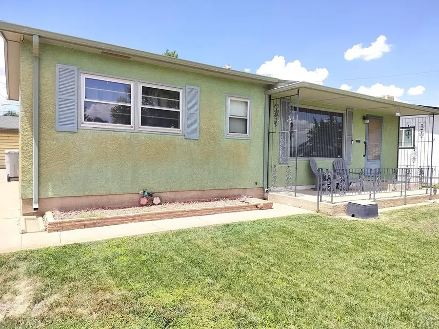 1703 Englewood Dr, Pueblo, CO 81005 - #2
