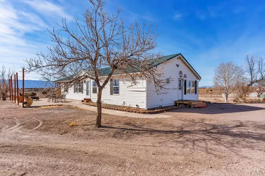 340 12th St, Penrose, CO 81240 - #3