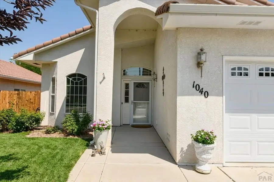 1040 Willowcrest Dr, Pueblo, CO 81005 - #2
