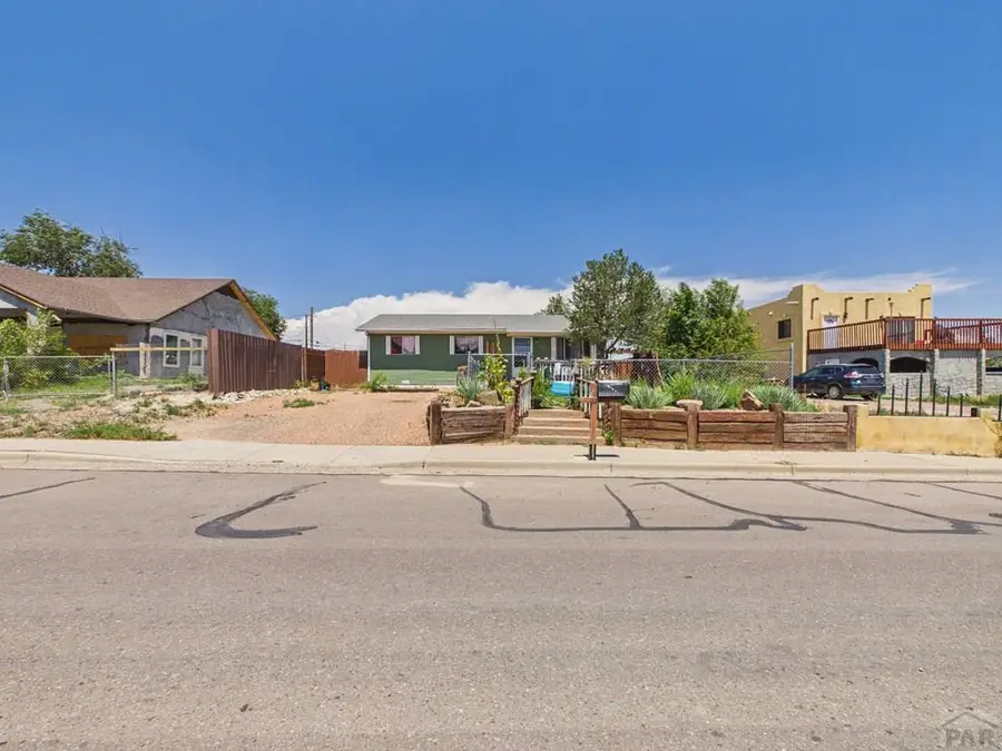 2121 W 11th St, Pueblo, CO 81003 - #2