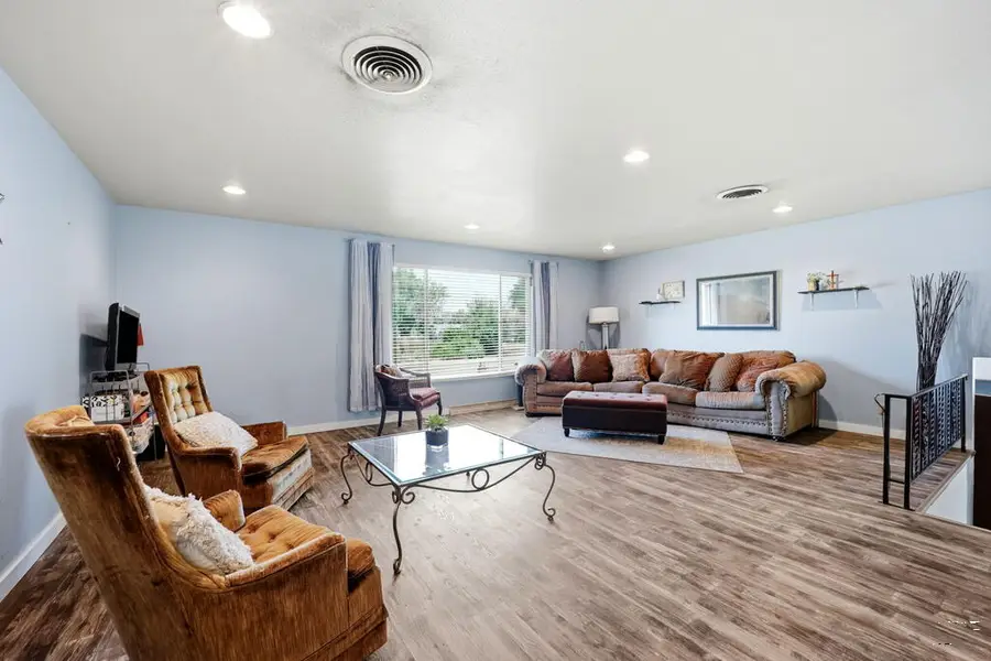 110 Encino Dr, Pueblo, CO 81005 - #2