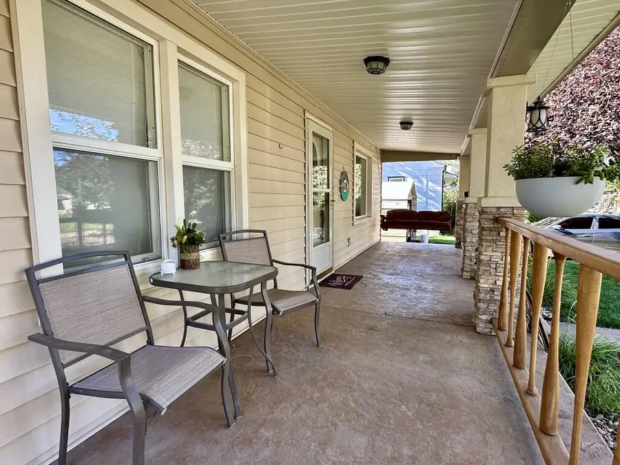 1304 S 6th St, Lamar, CO 81052 - #3