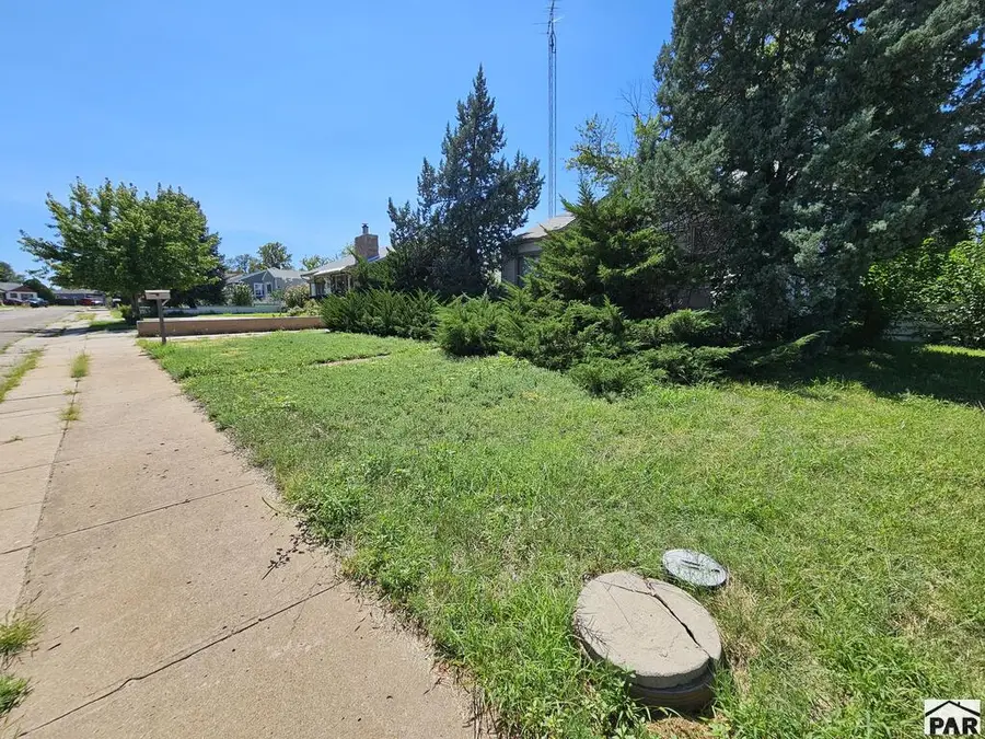 28 Mayhew Dr, Lamar, CO 81052 - #3