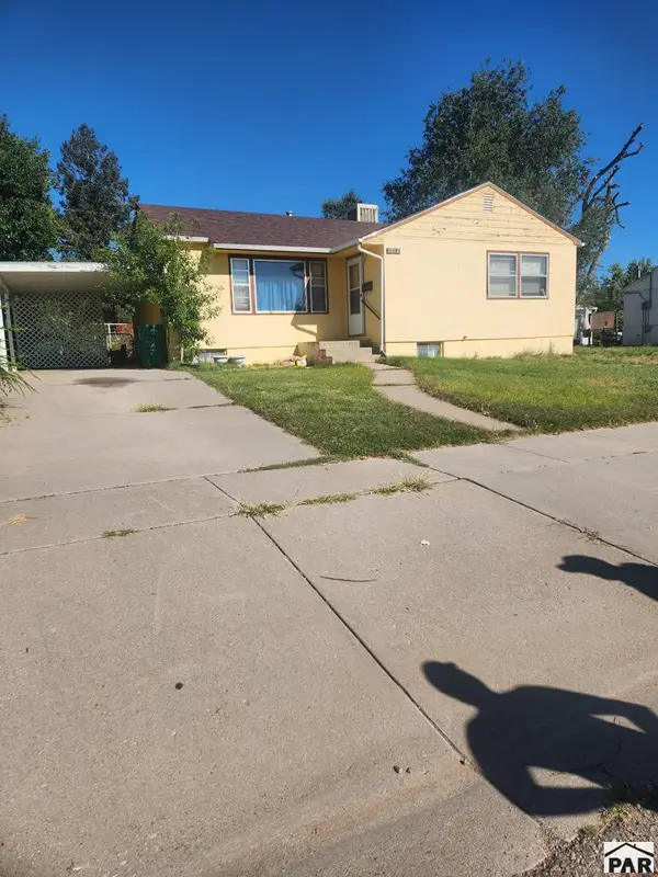 1514 Horseshoe Dr, Pueblo, CO 81001
