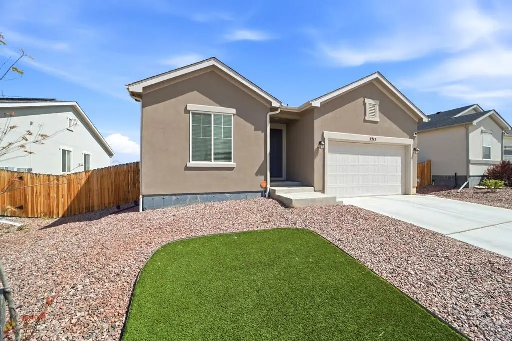 2213 Sunrise Ln, Pueblo, CO 81008 - #1