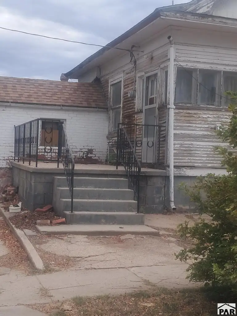1502 Claremont Ave, Pueblo, CO 81004 - #3
