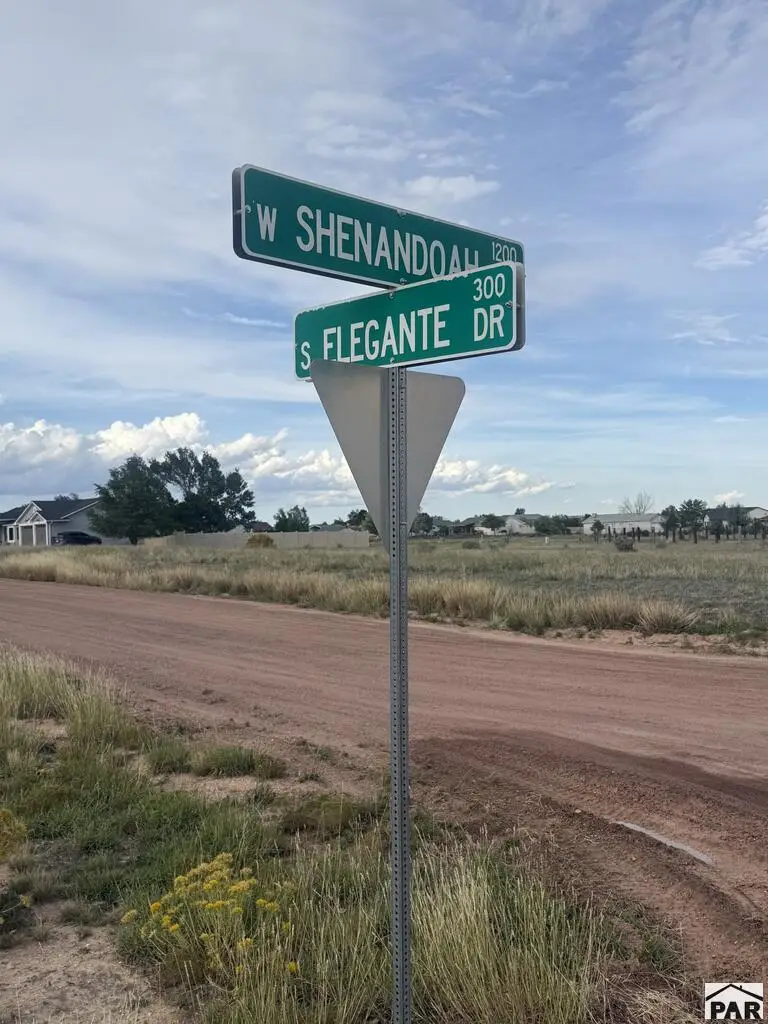 1089 W Shenandoah Dr, Pueblo West, CO 81007 - #2