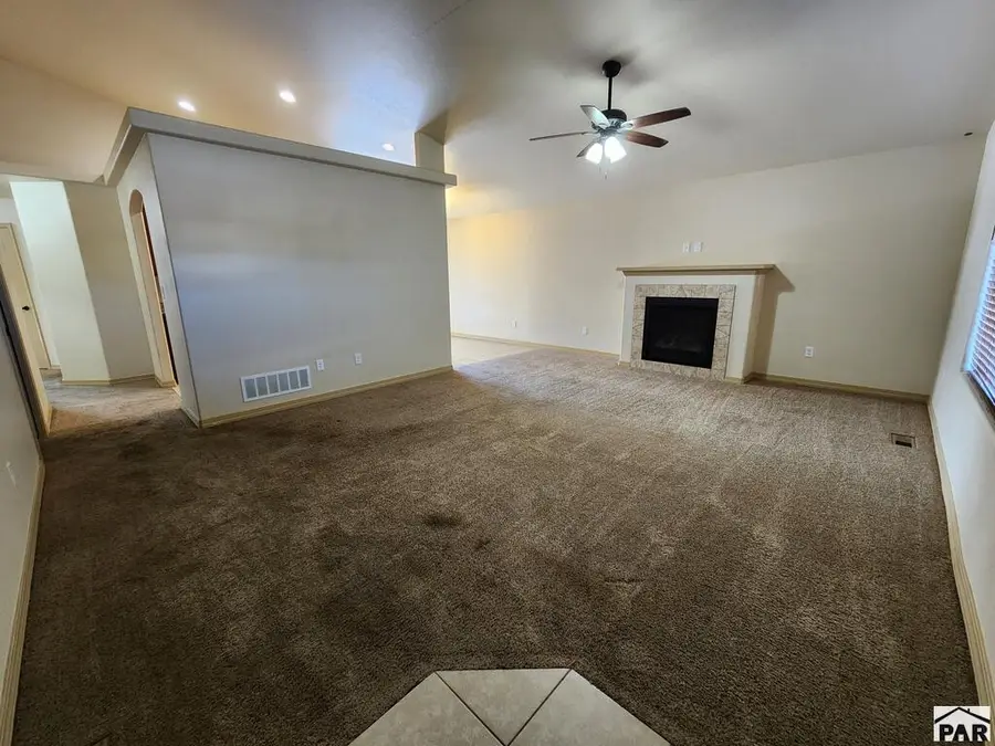 2306 Cliffmoor Ln, Pueblo, CO 81008 - #2