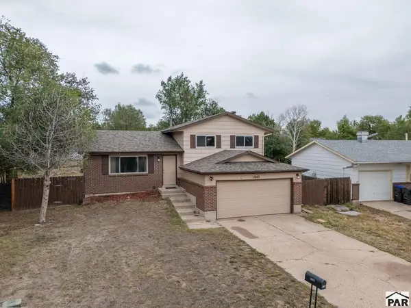 1945 Mineola St, Colorado Springs, CO 80915