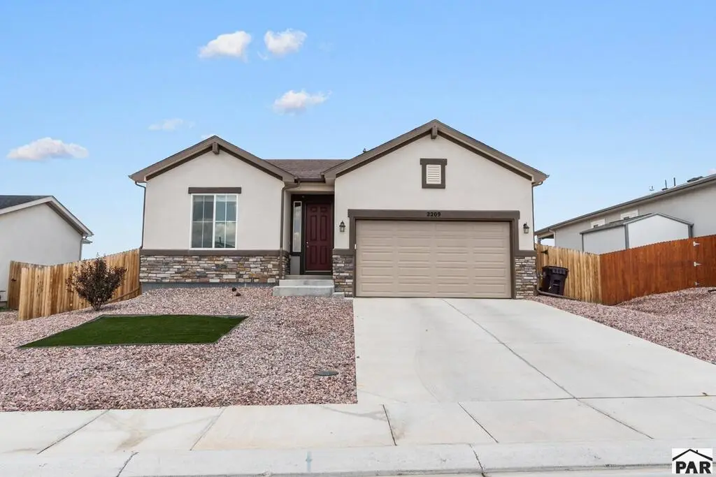 2209 Sunrise Ln, Pueblo, CO 81008 - #1