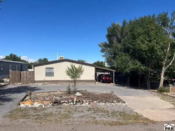 271 E Countryside Dr, Pueblo West, CO 81007