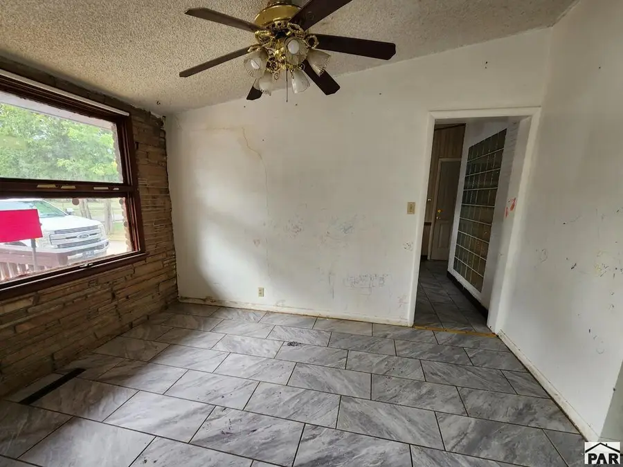 603 Bowen Ave, Rocky Ford, CO 81067 - #3