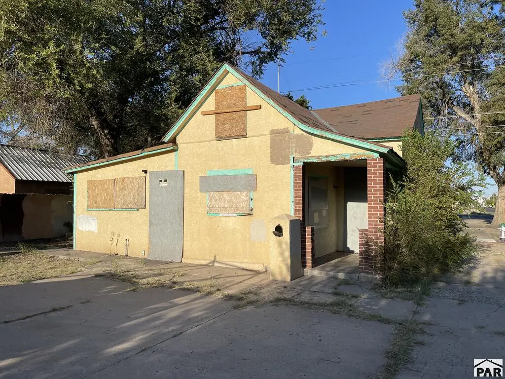 1132 Cypress St, Pueblo, CO 81004 - #1