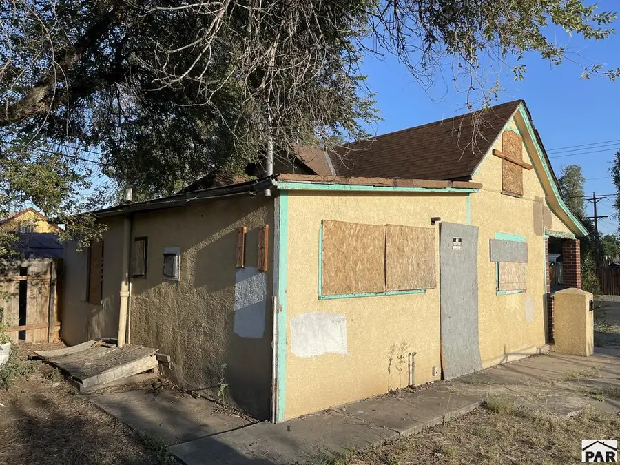 1132 Cypress St, Pueblo, CO 81004 - #2