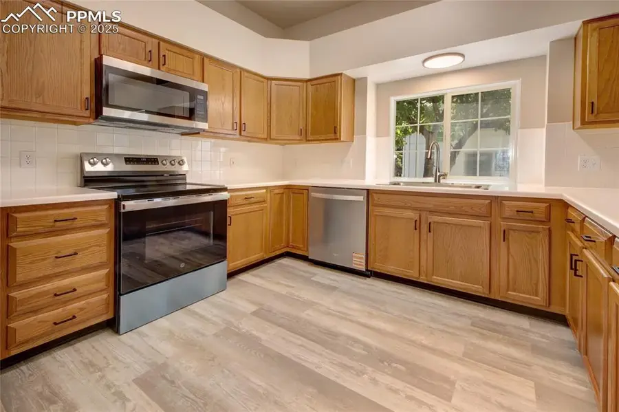 6872 Los Reyes Circle, Colorado Springs, CO 80918 - Image #2