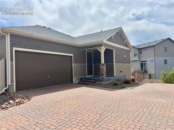 6706 Golden Briar Lane, Colorado Springs, CO 80927