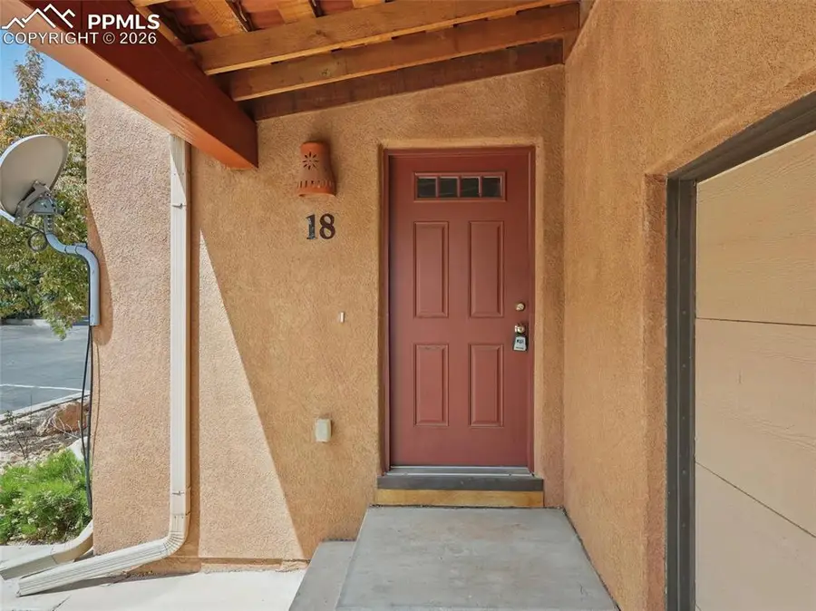 18 Taos Place, Manitou Springs, CO 80829 - #3
