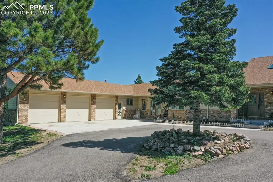 390 E Stirrup Trail, Monument, CO 80132 - Image #2