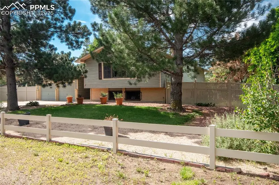 3620 E Cresta Loma Circle, Colorado Springs, CO 89011 - Image #3