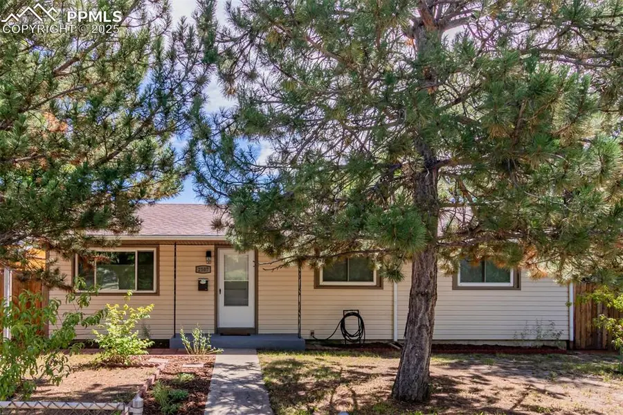 2107 N Circle Drive, Colorado Springs, CO 80909 - Image #2