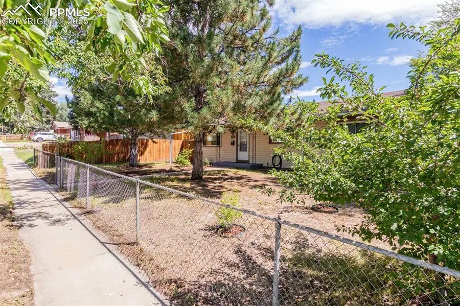 2107 N Circle Drive, Colorado Springs, CO 80909 - Image #3