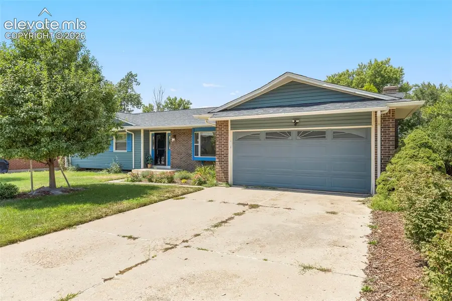 2210 W Greenwich Circle, Colorado Springs, CO 80909 - #3