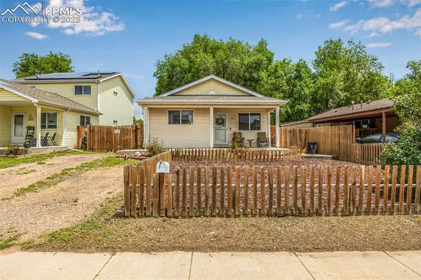 1013 Maxwell Street, Colorado Springs, CO 80906