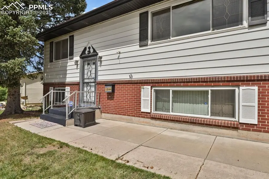 1044 Doyle Place, Colorado Springs, CO 80915 - Image #2