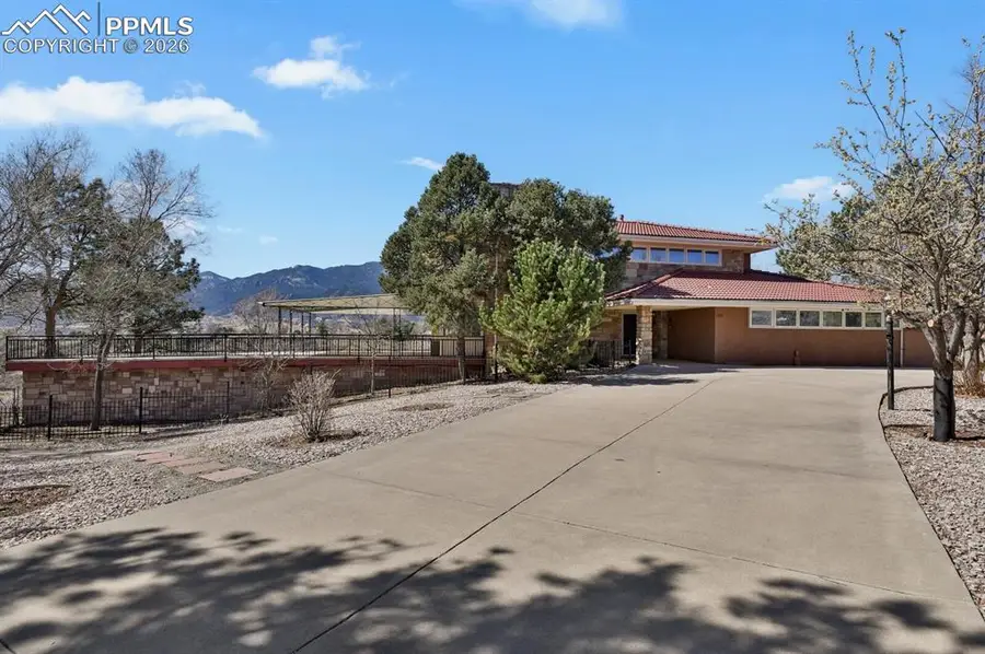 2240 Mesa Road, Colorado Springs, CO 80904 - #2