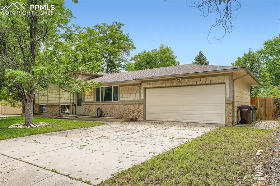 4806 Sprucewood Drive, Colorado Springs, CO 80918 - Image #2