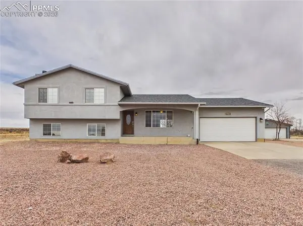 1770 N Smokey Hill Lane, Pueblo West, CO 81007