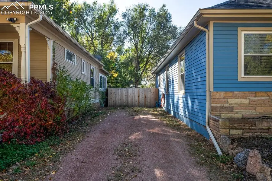 417 E Caramillo Street, Colorado Springs, CO 80907 - Image #3